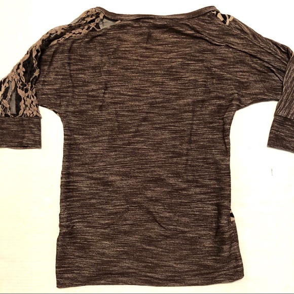 ✂️3️⃣/💲2️⃣0️⃣✂️Daytrip Lace and Stud Detail Top S - Picture 3 of 5